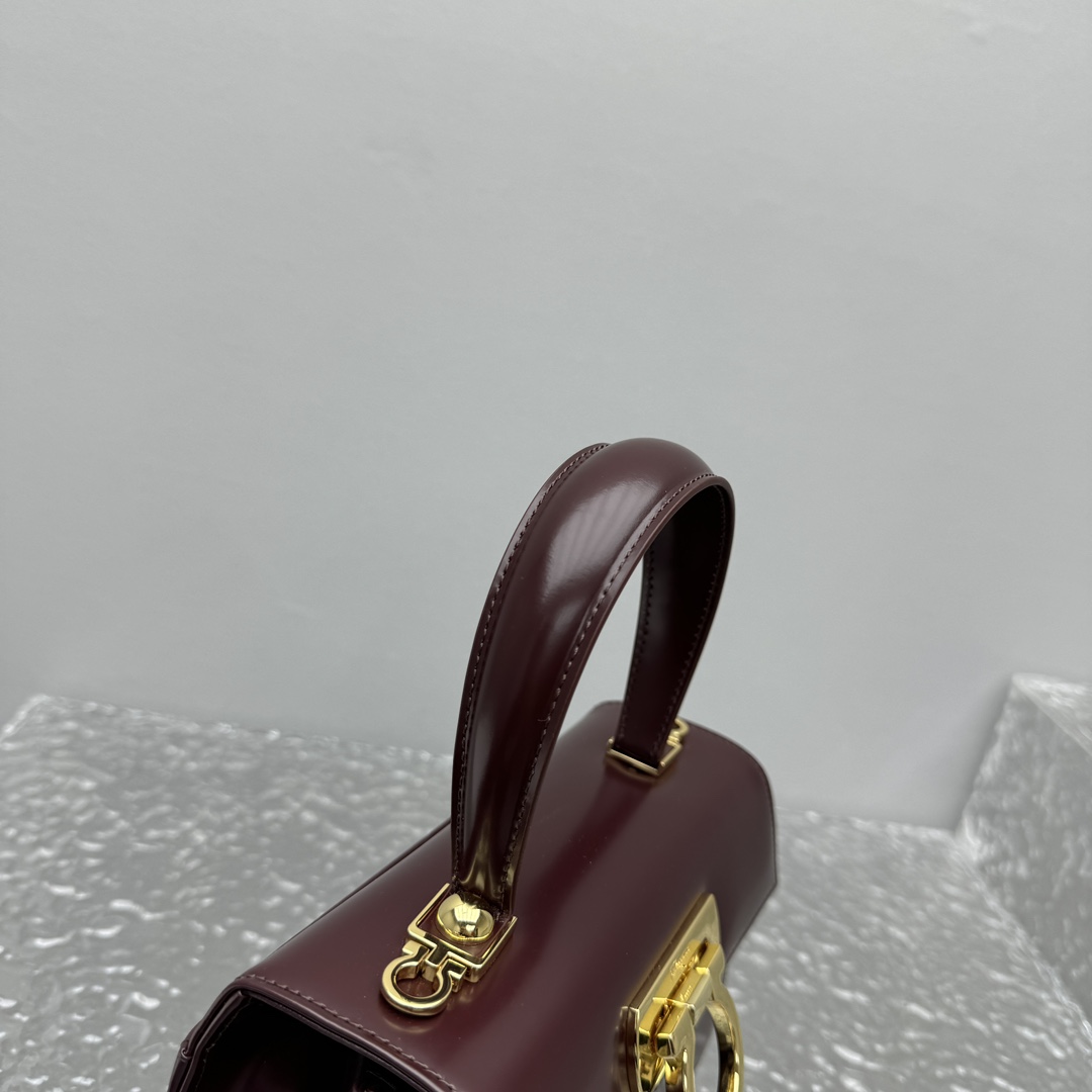 Ferragamo Top-handle Bag-21*13*8.5CM
