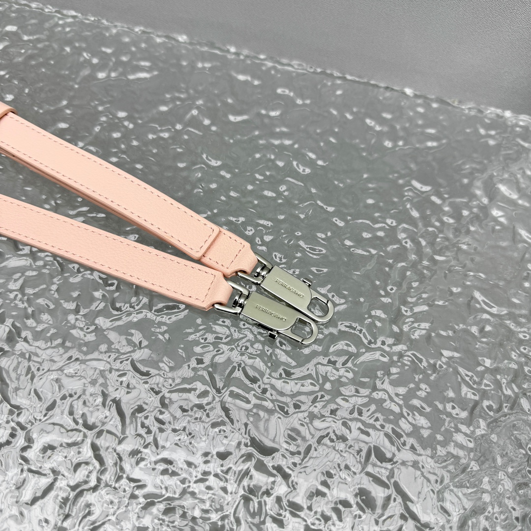 Ferragamo Top-handle Bag-32*22*14CM