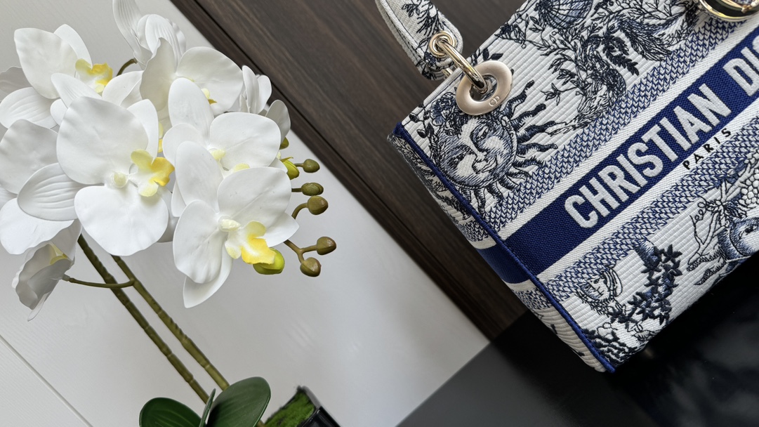 lady D*or handle bag-24cm