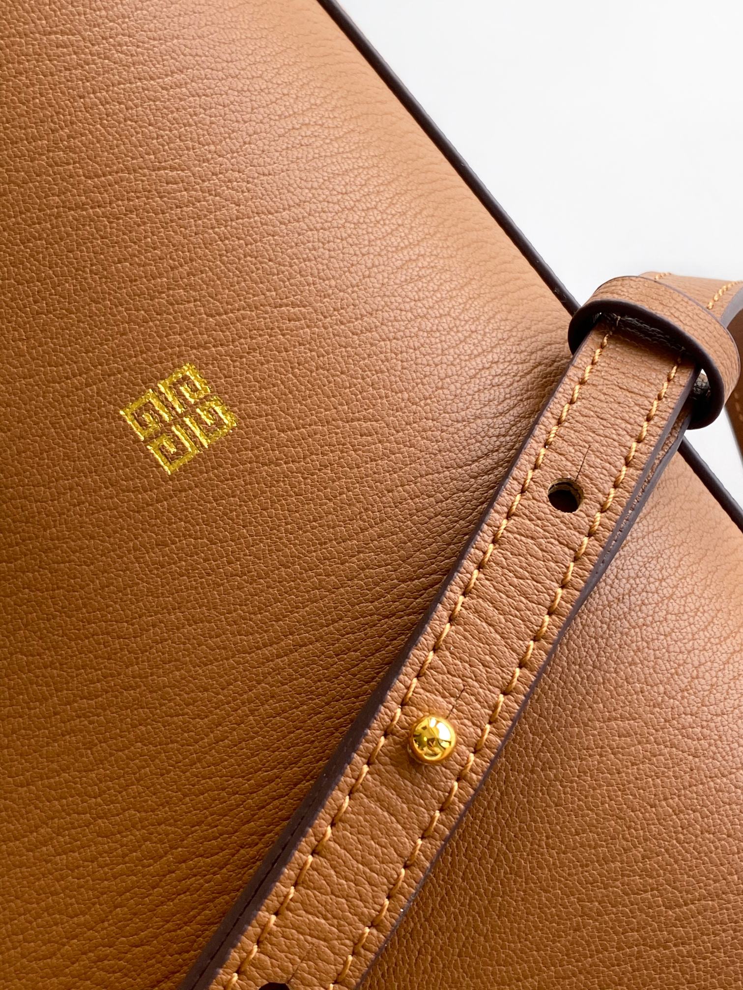 G1uenchy anyigona cube tote-13*19*22cm