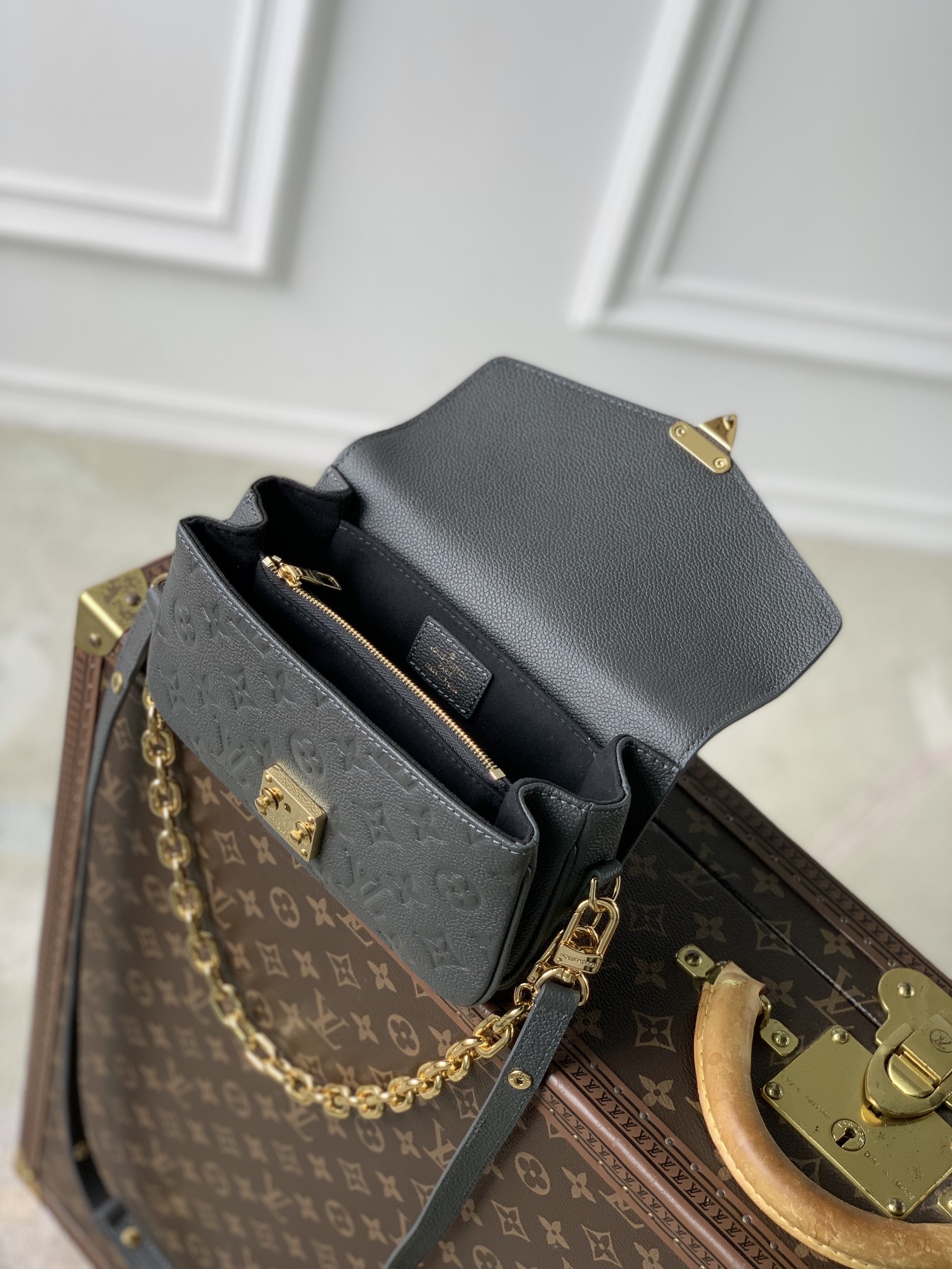 l0vis Vvtt0n pochette métis east west bag- m46595-13.5 x 6 x 21.5cm