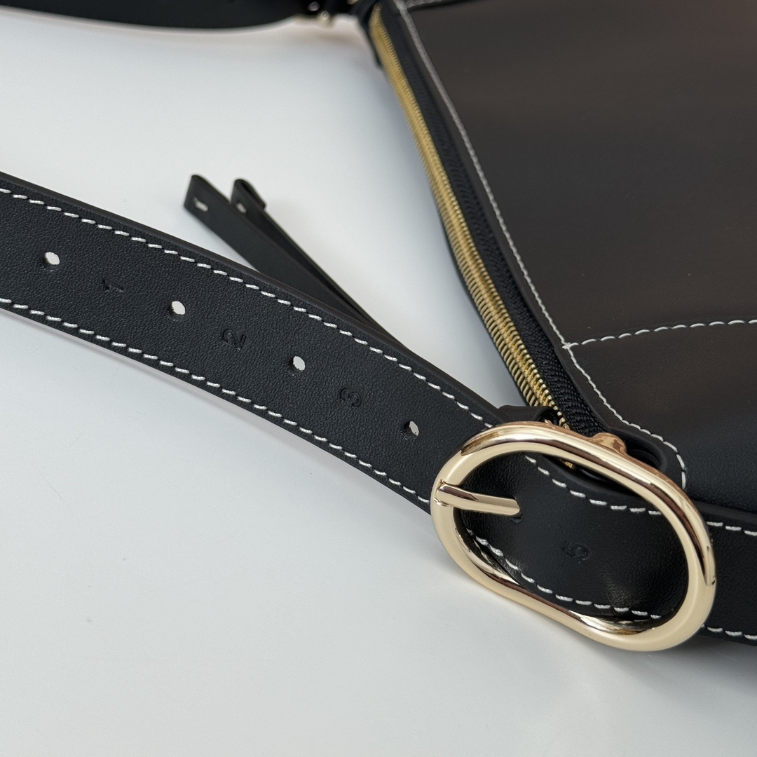 Gvc*1 gg emblem bag-36*23.5*7.5cm