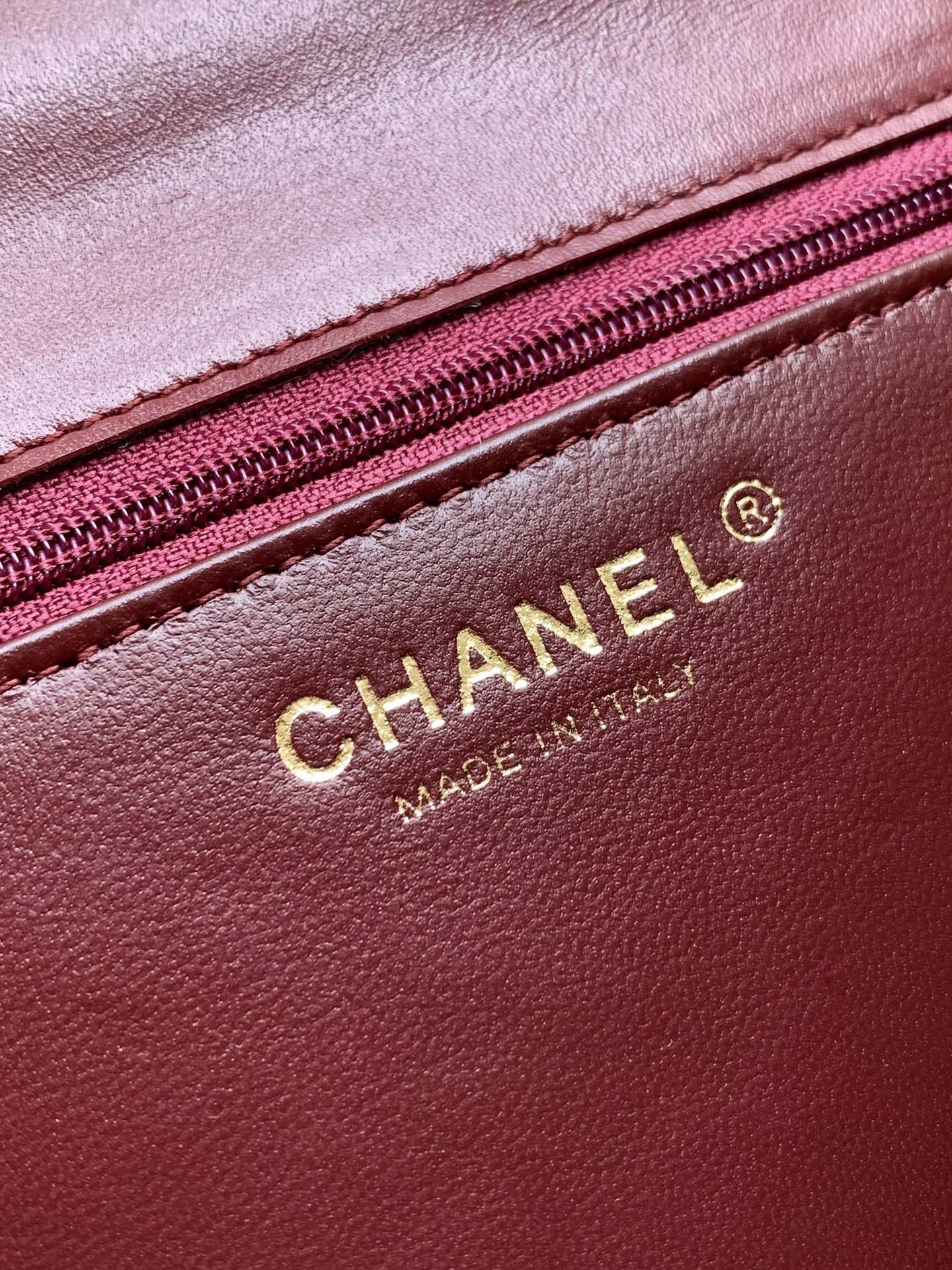 Ch@nel Flap Bag- 19‘5x 28x 7CM