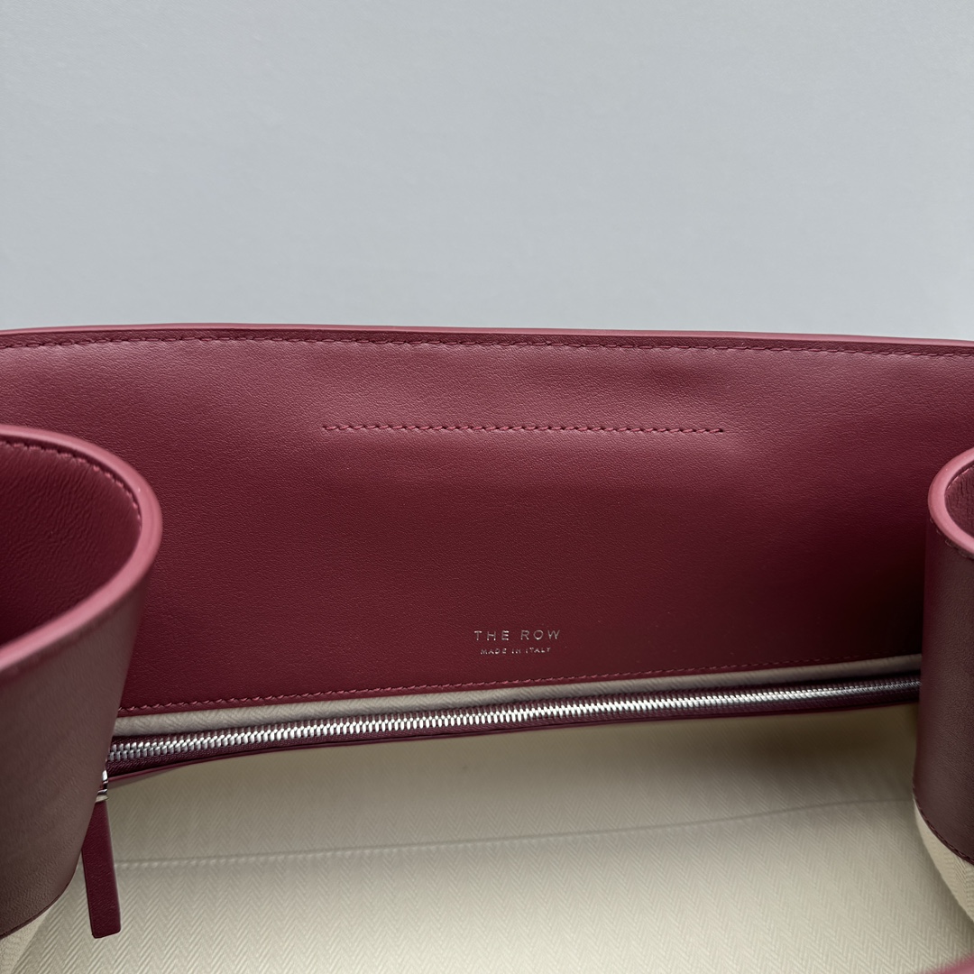 The R0w margaux eq clutch-43*20*24cm