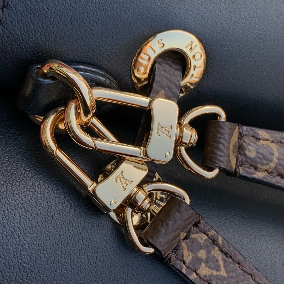 l0vis Vvtt0n bloom pm black calf bag-m13843-16 x 21 x 21cm