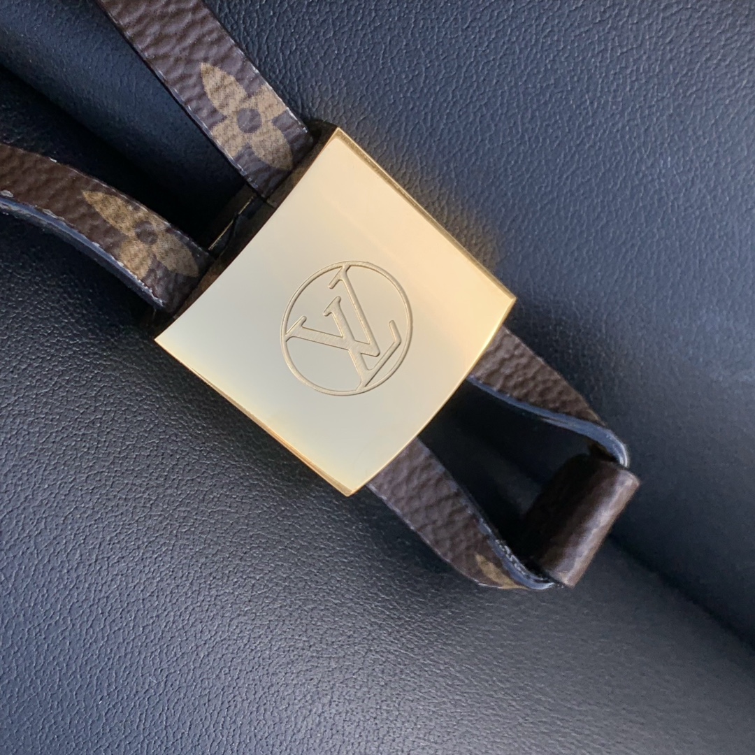 l0vis Vvtt0n bloom pm black calf bag-m13843-16 x 21 x 21cm