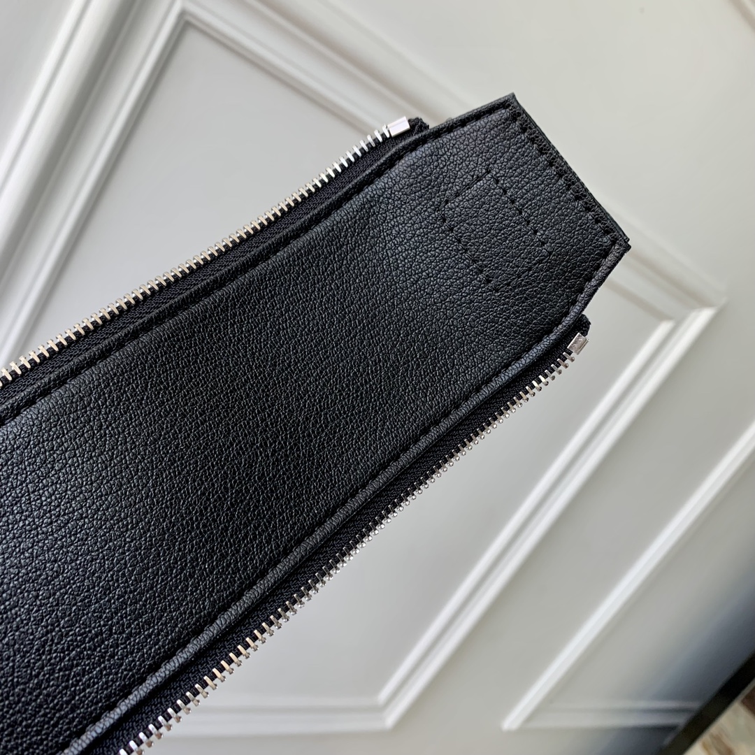 l0vis Vvtt0n toilet pouch -28x16x13cm