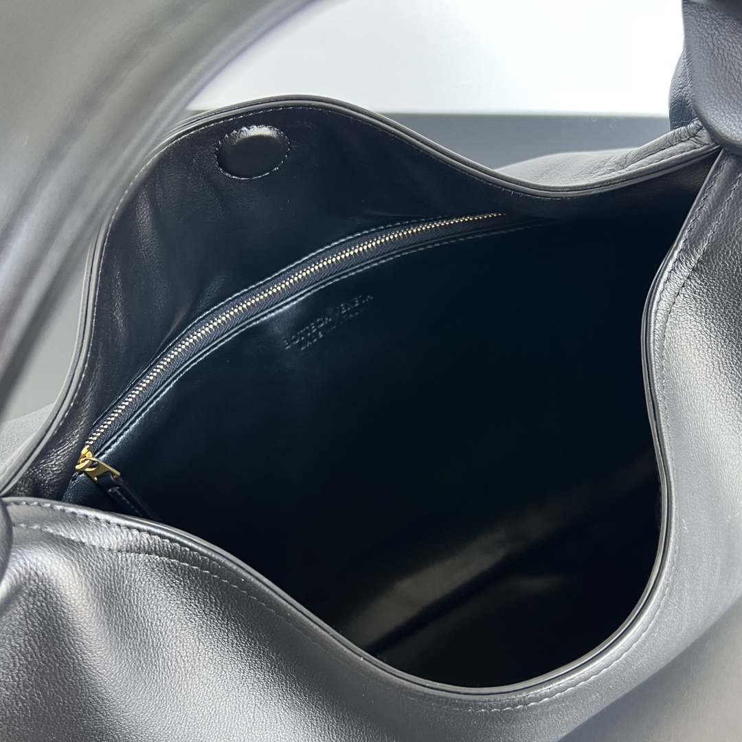 b0tt*ga Ven*ta shoulder bag-46x21x10cm