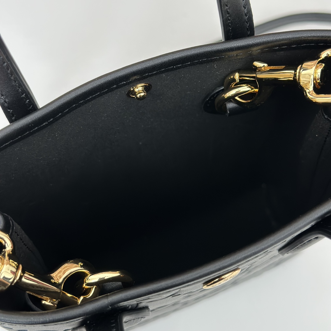 gvc*1 gg S*per mini bag with strap in black gg leather |-20*13*2.5cm