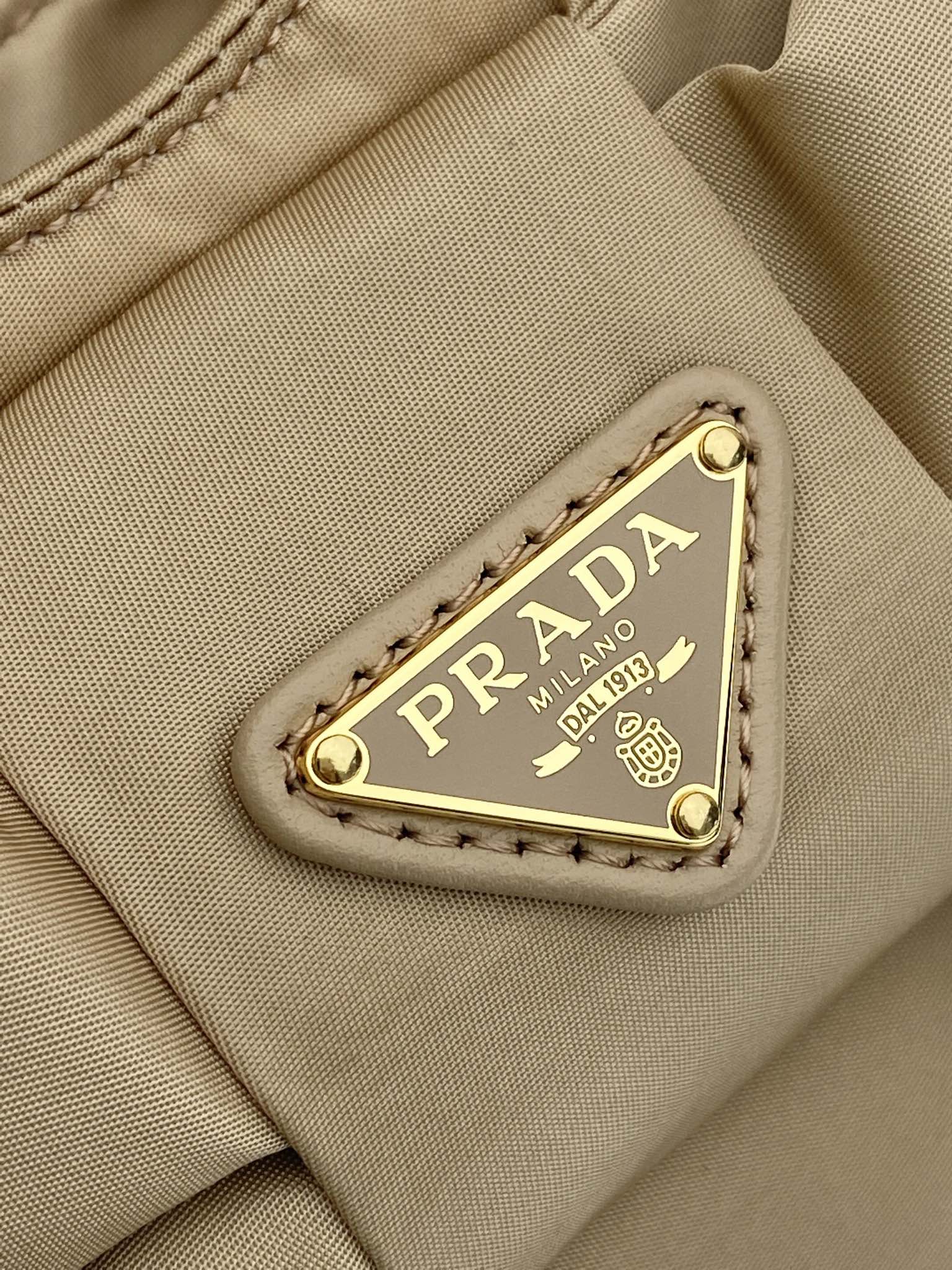 Pra*a 1ba359 bucket-18*15.5*10cm