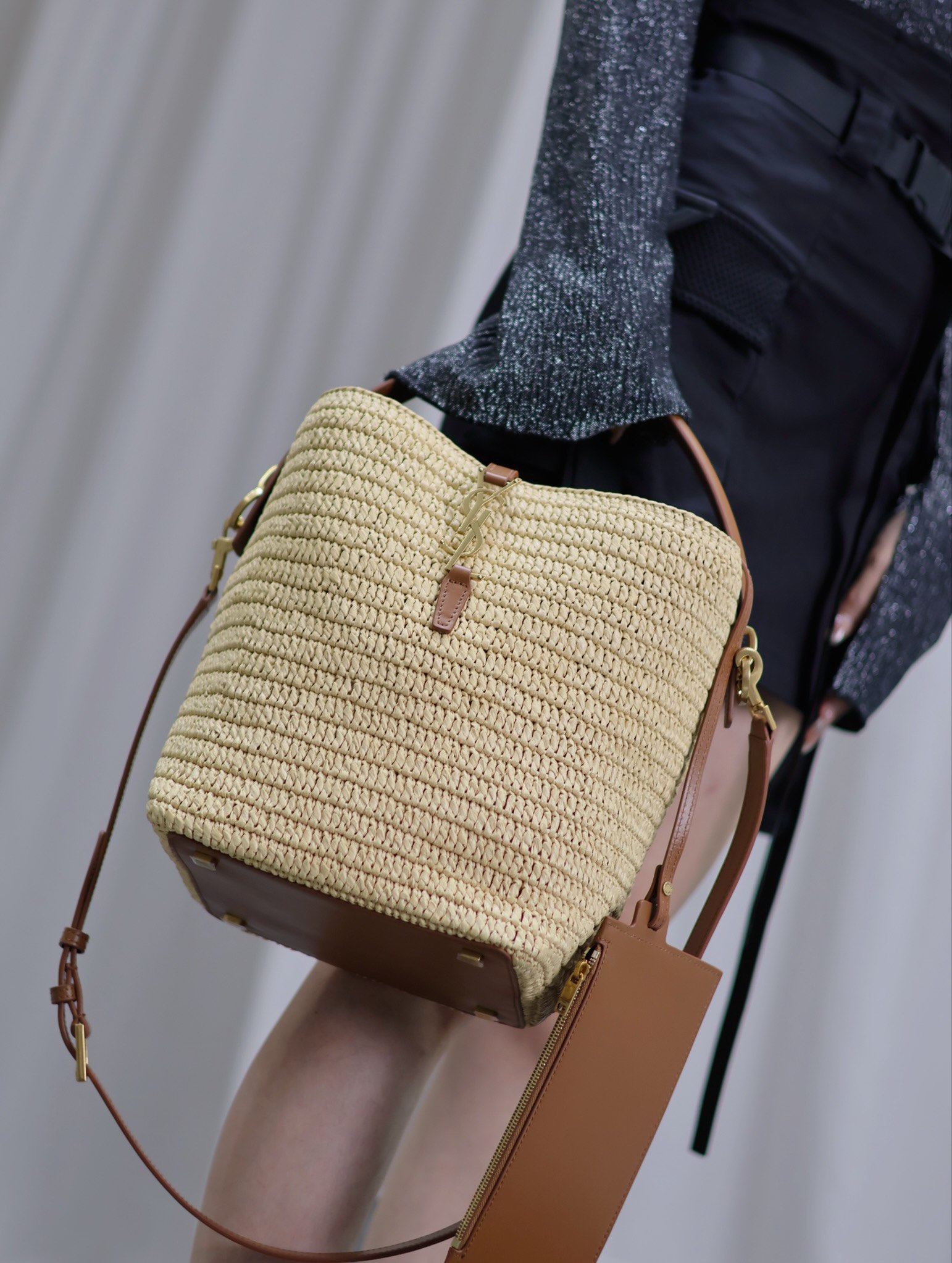 Y51 le37 bucket-20×25×16cm