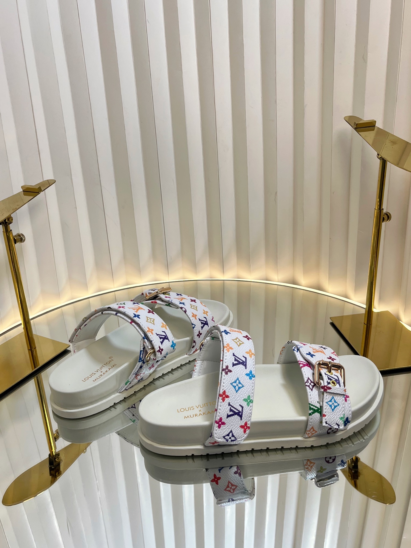 l0vis Vvtt0n sandals-3cm