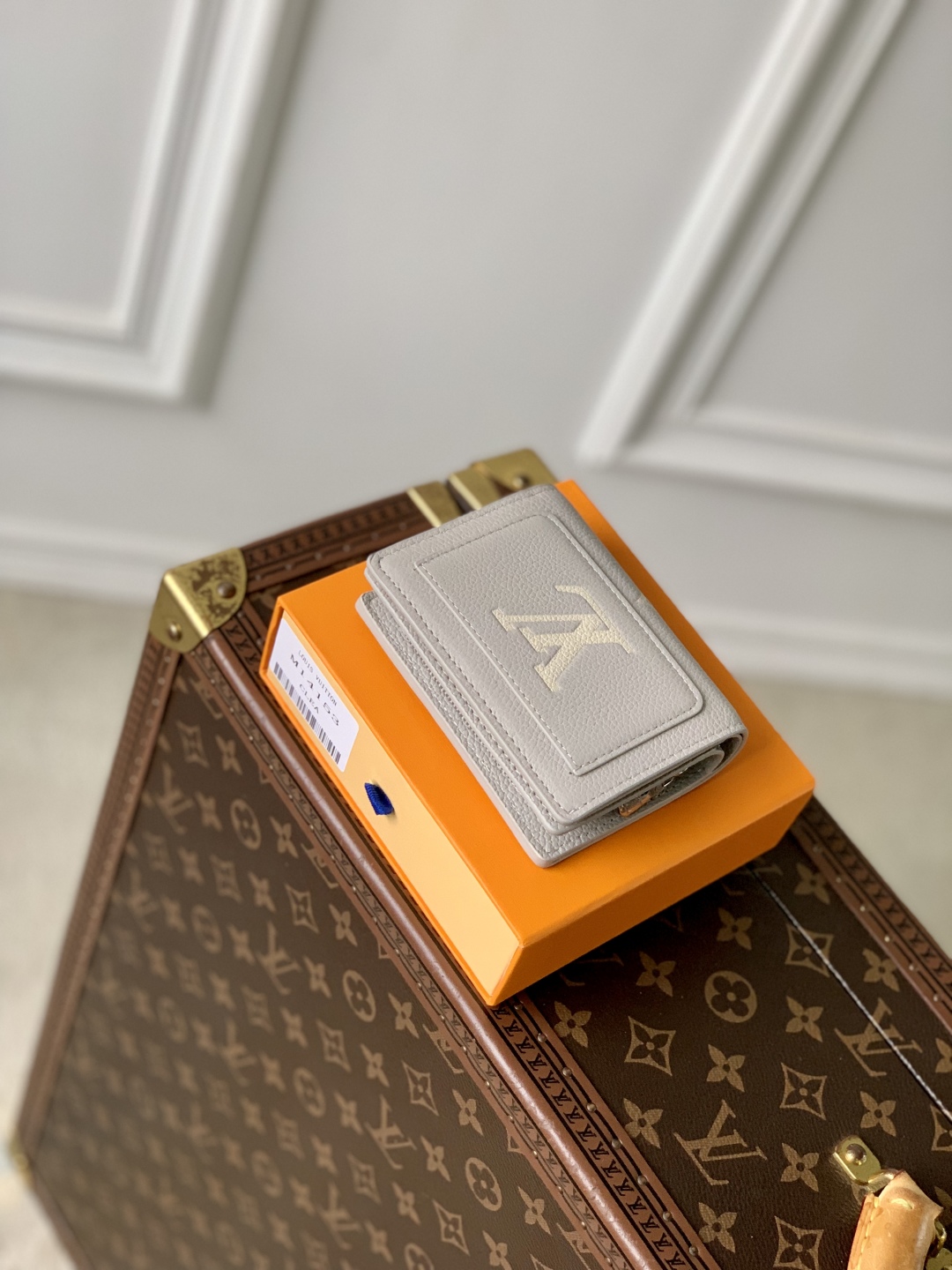 LV Milkieway Wallet-11 x 8.5 x 3.5CM