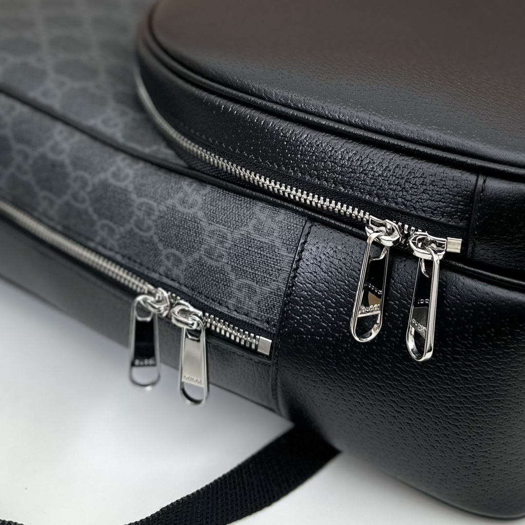 Gvc*1 backpack-40*29*14cm