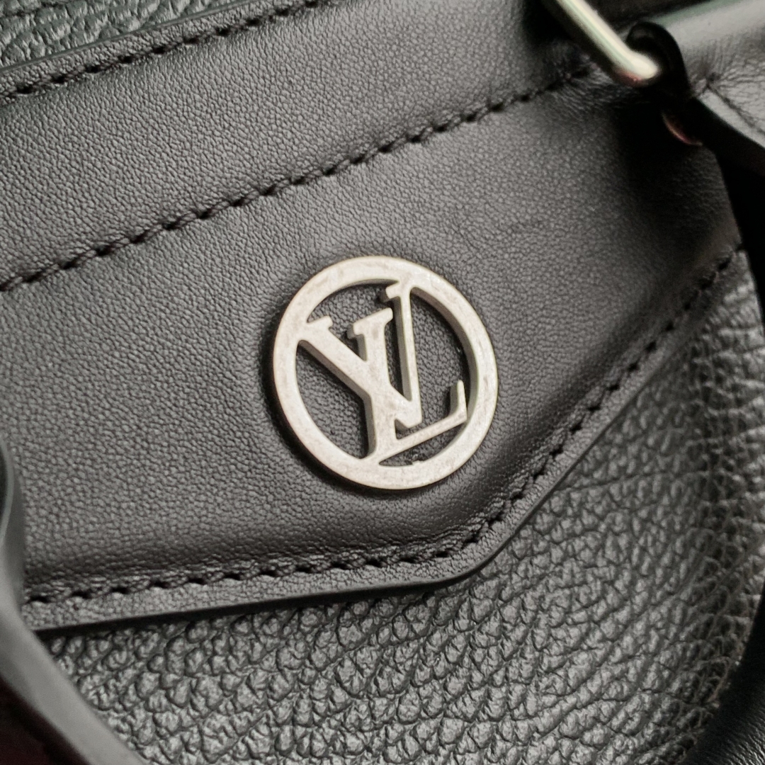 l0vis Vvtt0n biker handbags-m14721-12 x 12 x 30cm