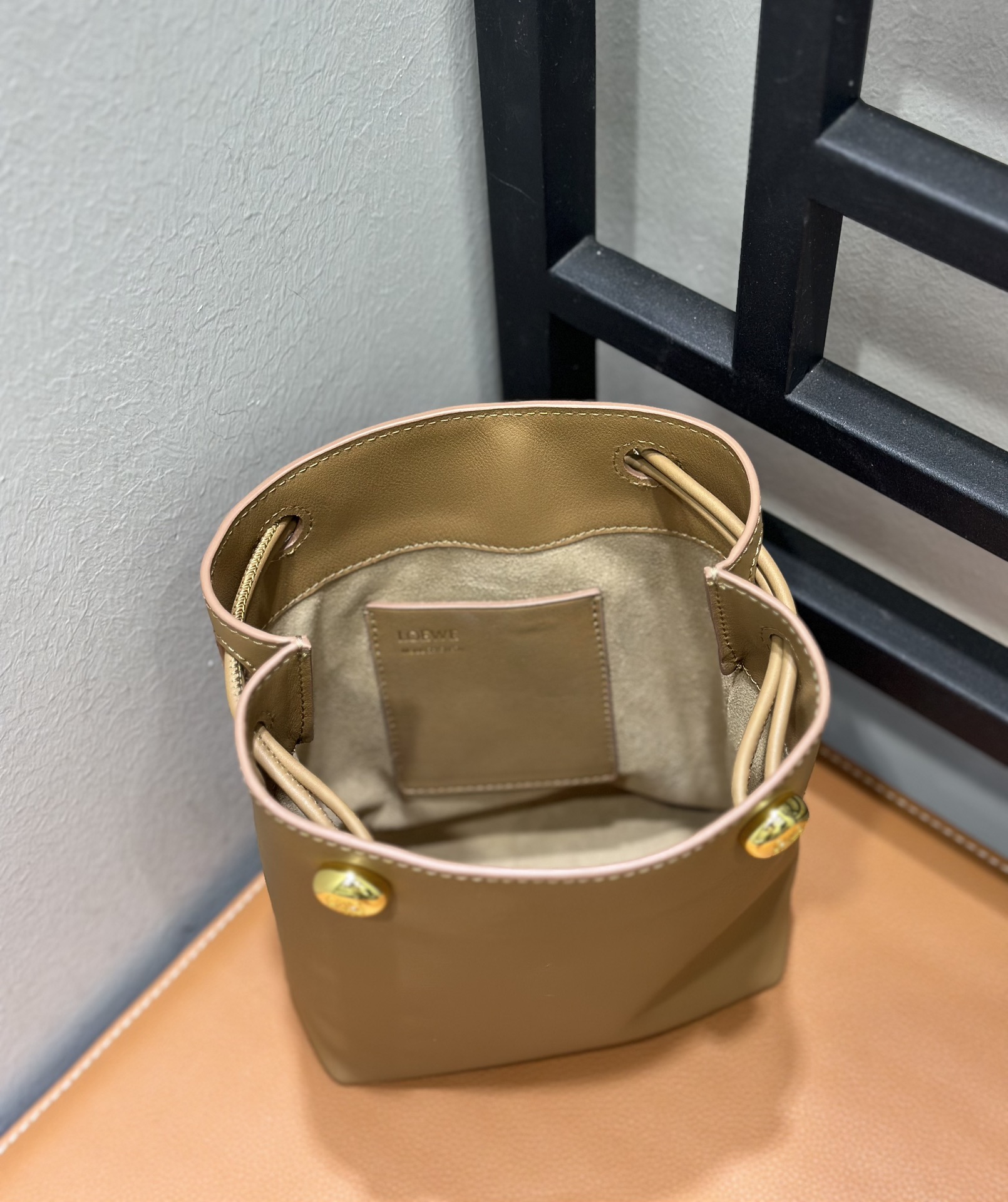 Lowee Pebble Bag-17*7*21.5CM