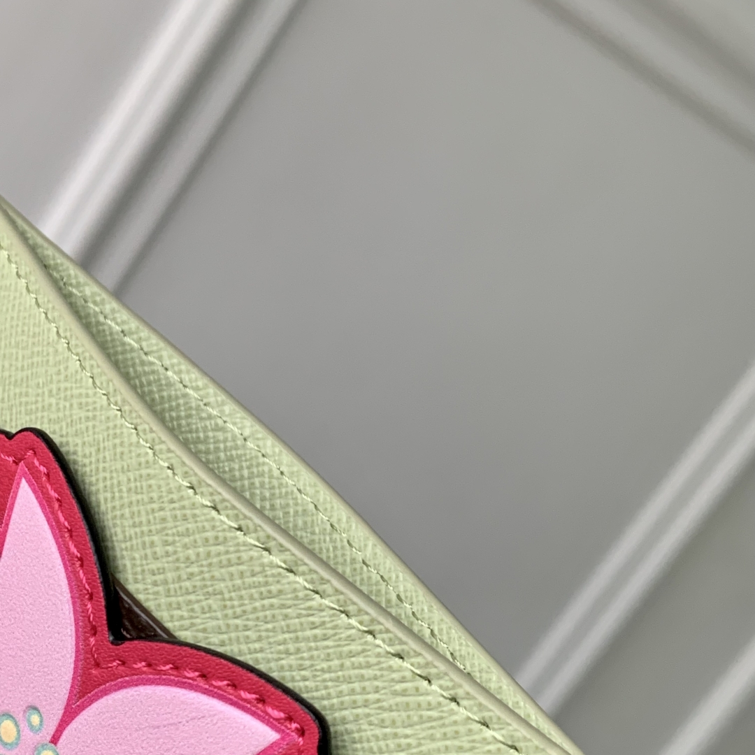 l0vis Vvtt0n cherry blossom wallet-7 x 0.5 x 11cm