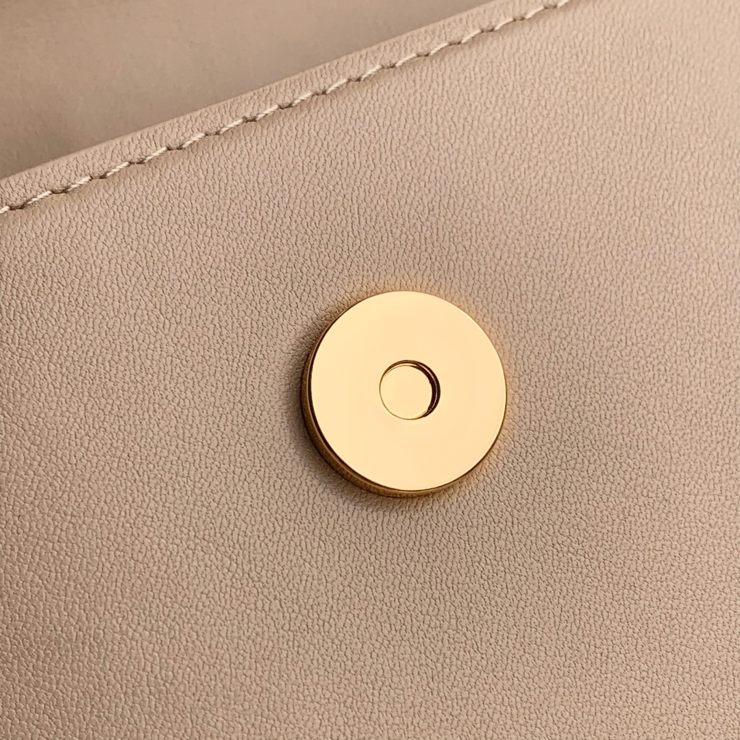 L0vis vuitt*n bloom wallet on chain bag -m14851-11.5 x 4 x 20 cm