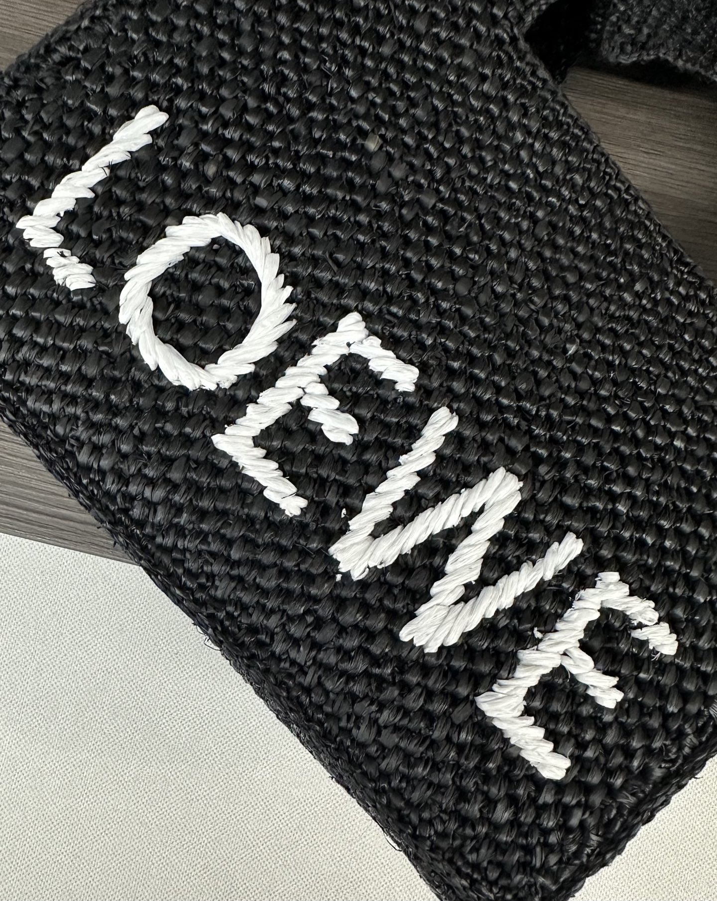 Lowee Raffia Font Tote Bag-24✕11✕19.5CM