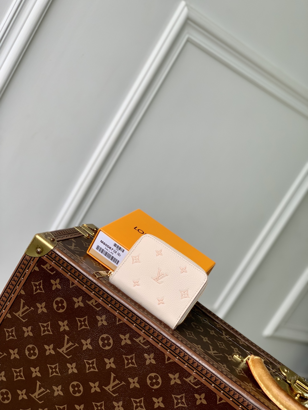 l0vis Vvtt0n zippy wallet-11 x 8.5 x 2cm