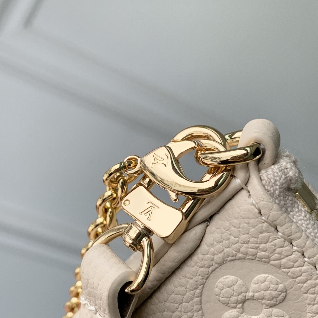 l0vis Vvtt0n easy pouch on strap-19x11.5x3cm