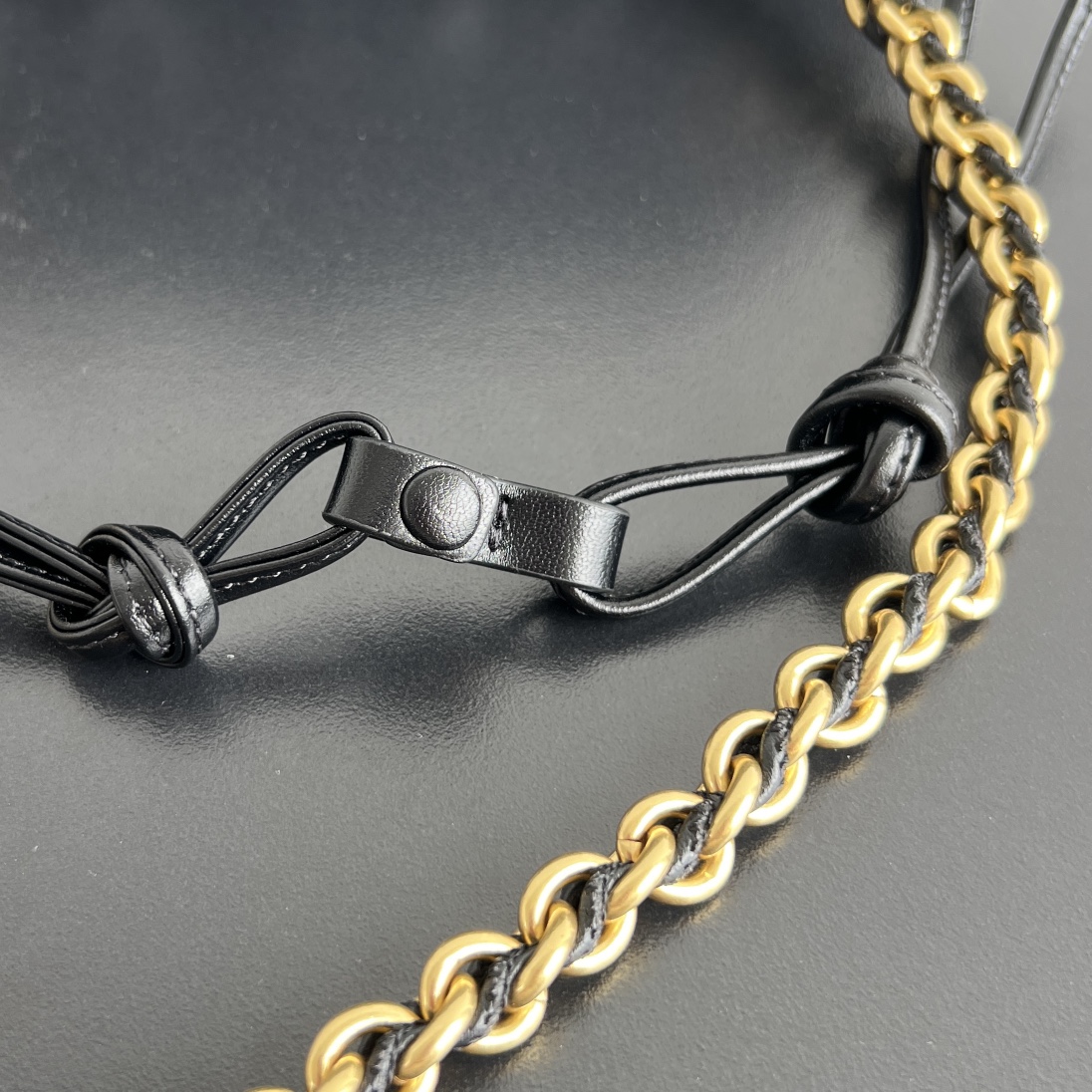 b0tt*ga Ven*ta dust bag-33x19x8cm