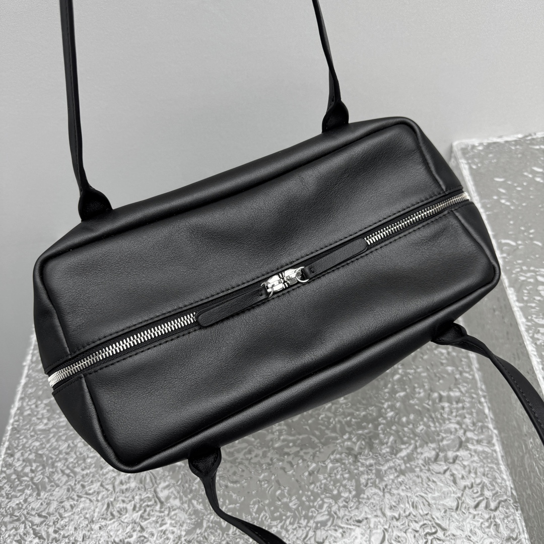 The R0w henri bag-30*24*15.5cm