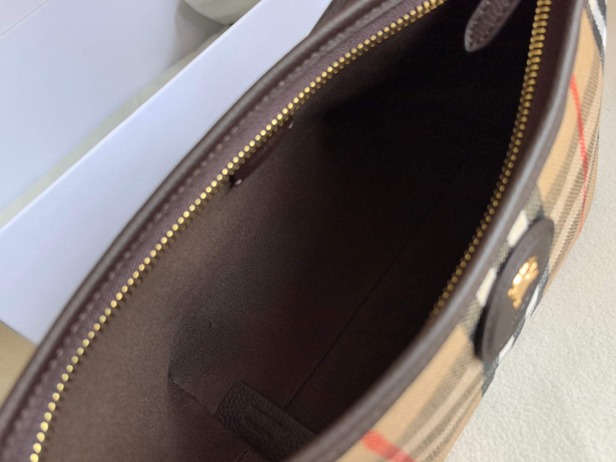 Bv*b*rry highlands mini shoulder bag-25.5✕12✕16cm