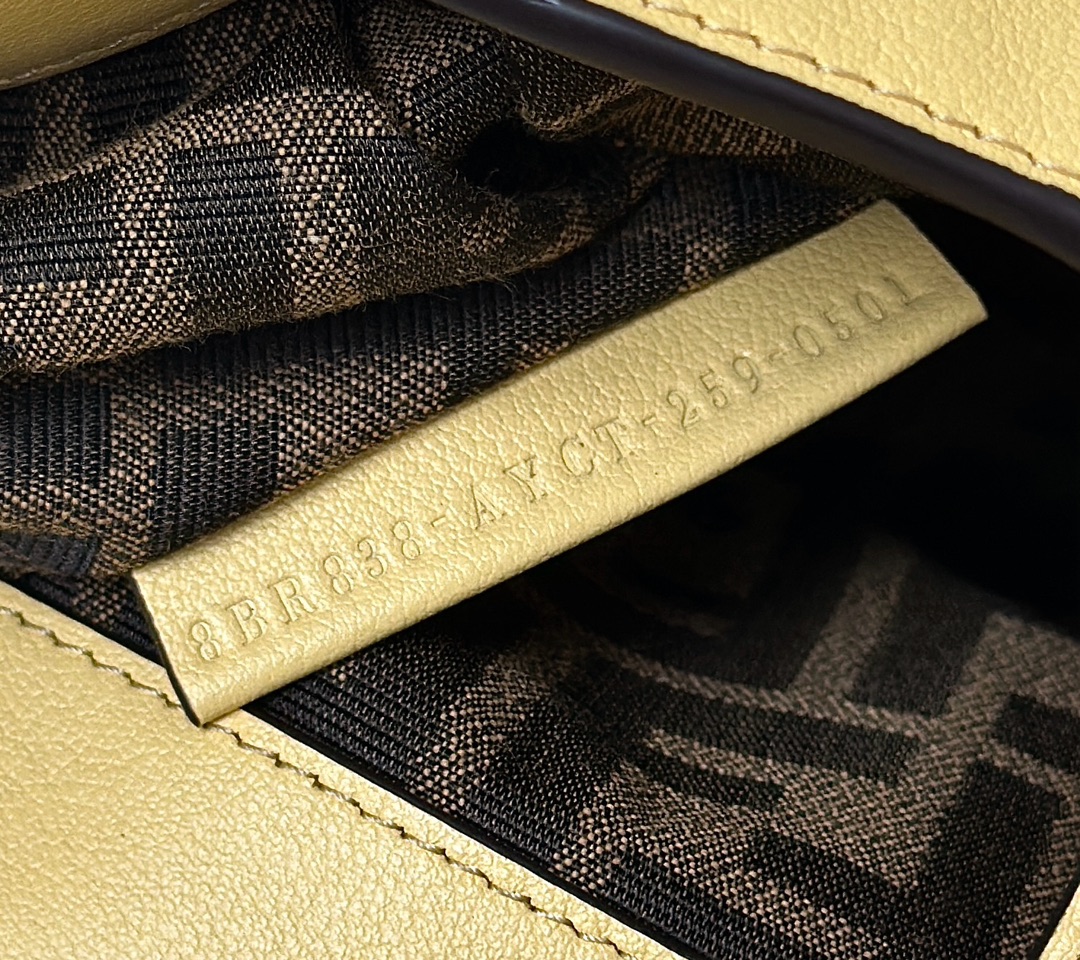 F**di spy bag -32*12*18cm