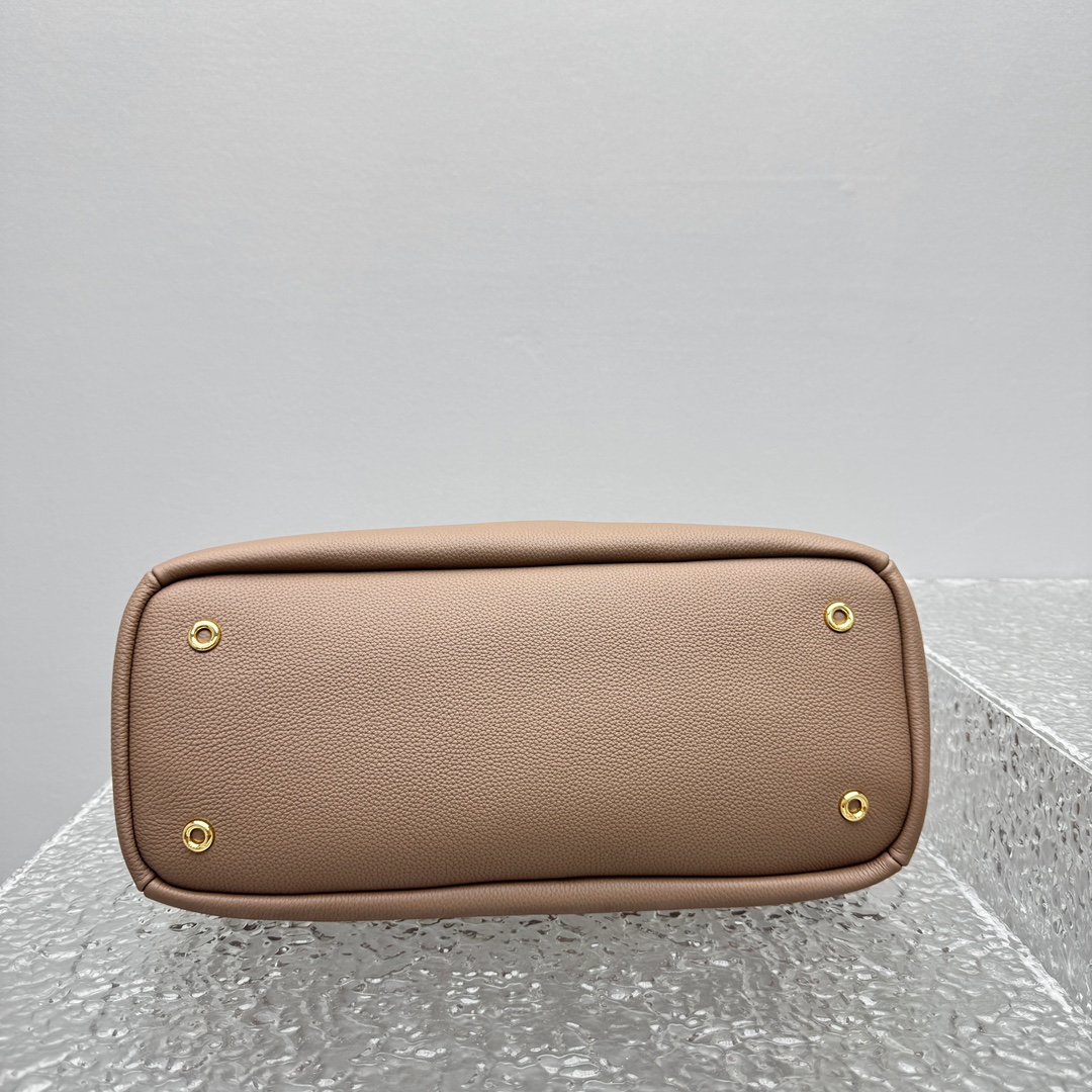 L0r0 P1ana needle bag-38*21*18cm