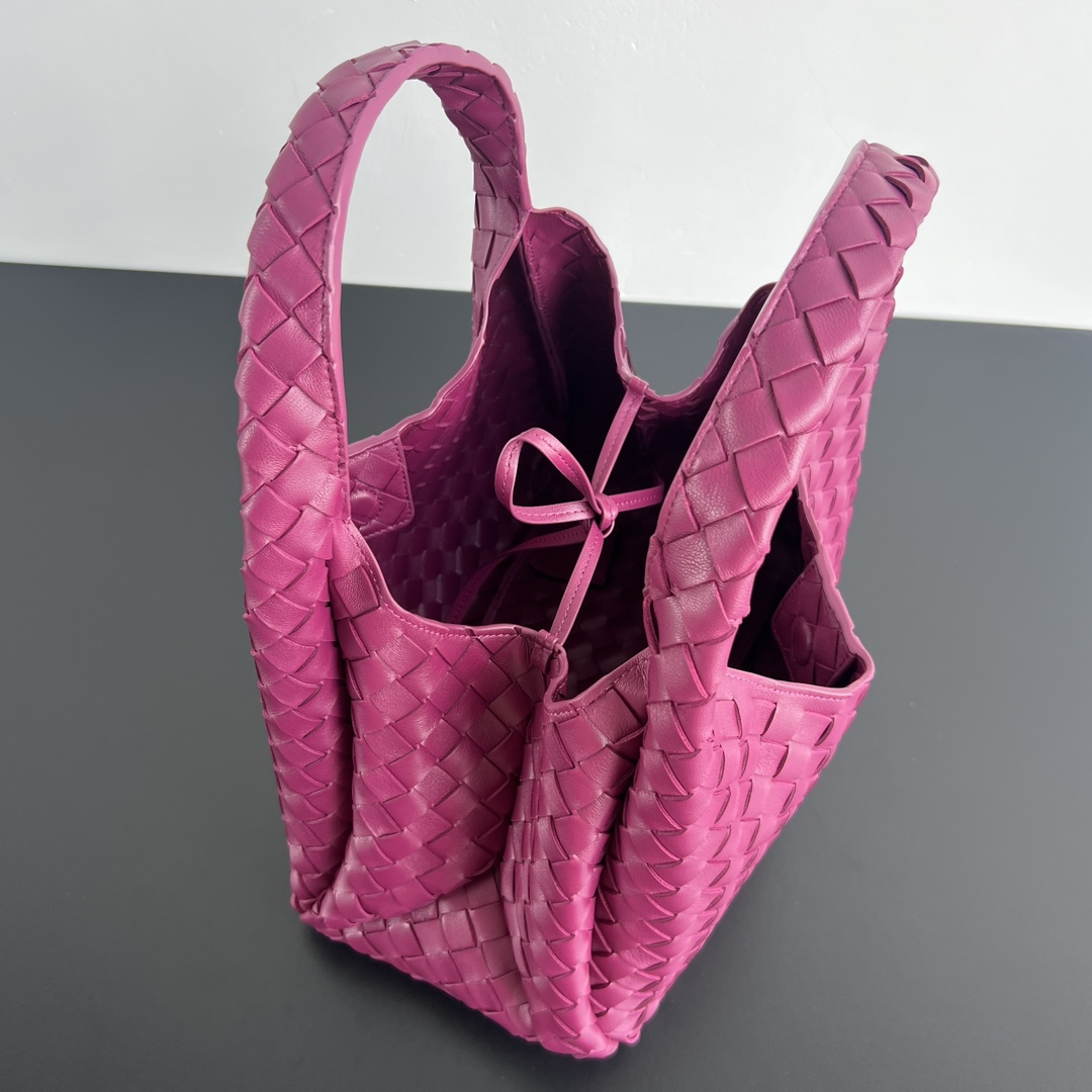 b0tt*ga Ven*ta campana bag-33x20x16.5cm