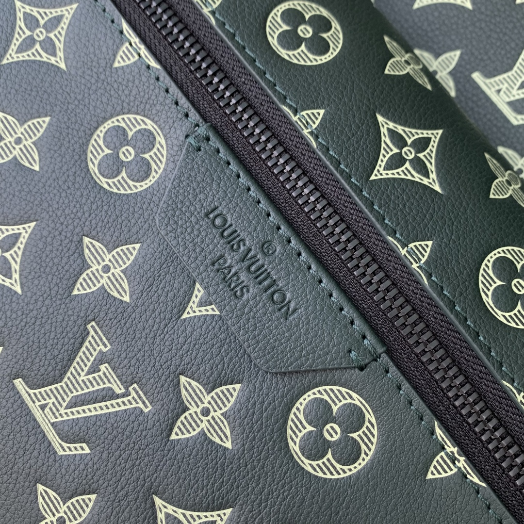 l0vis Vvtt0n discovery backpack-30*40*20cm