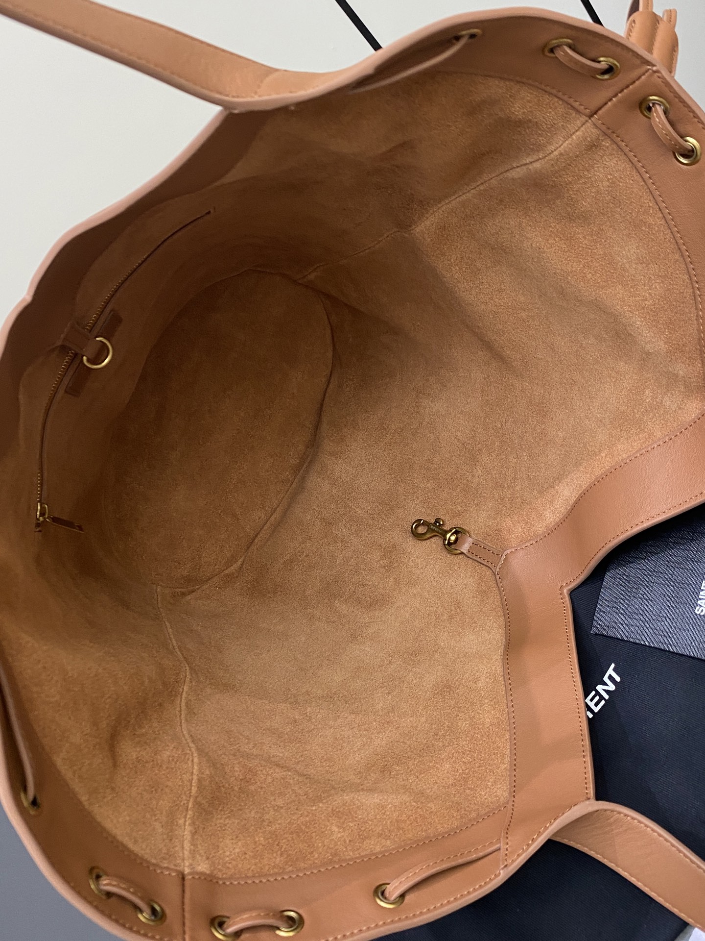 Sa1nt Lau*nt Santorini Lux Calfskin Y Drawstring Tote-26/50×15×34CM