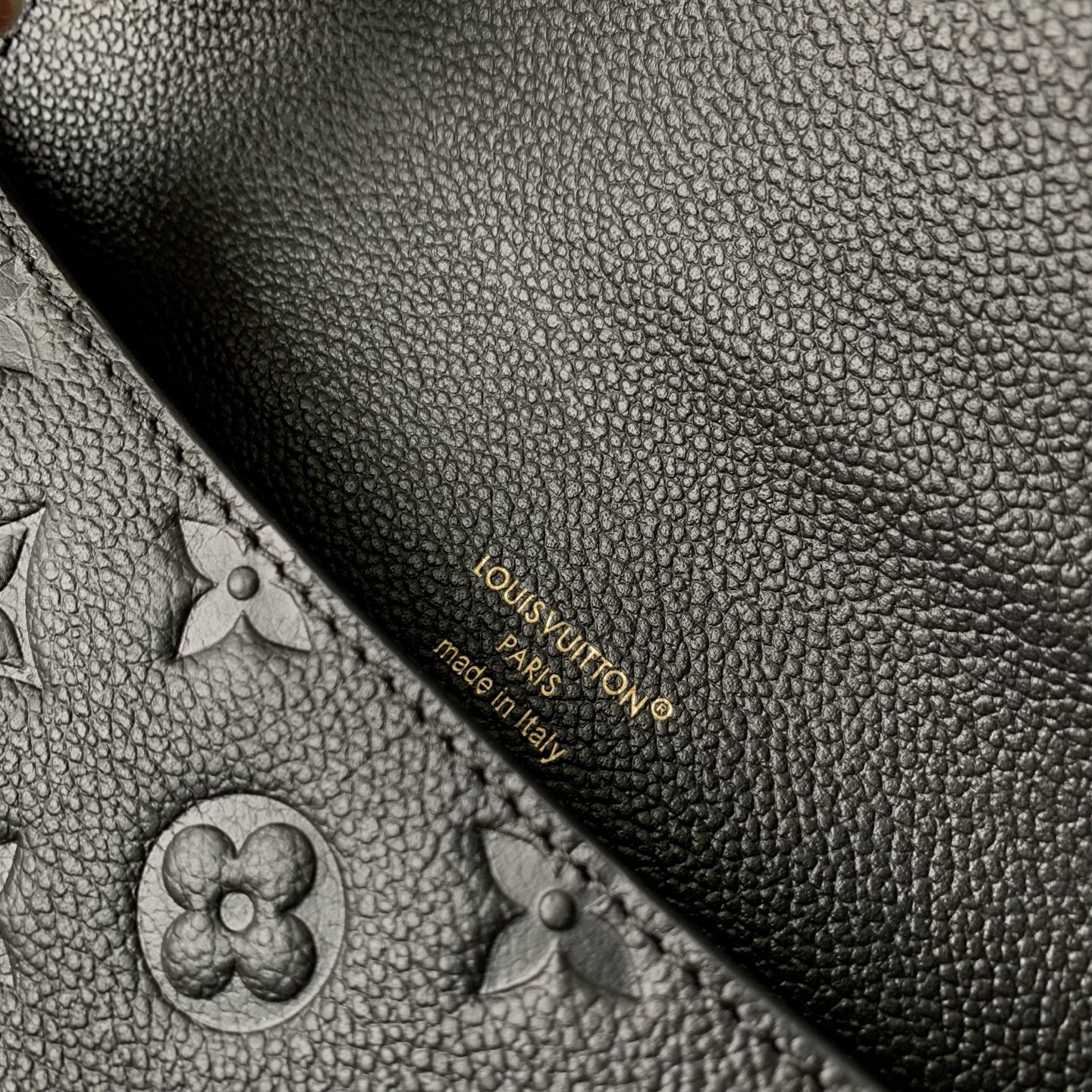 Lou*is Vvtt0n Hobo Métis Monogram Empreinte Leather-M27937-35 x 32.5 x 10CM