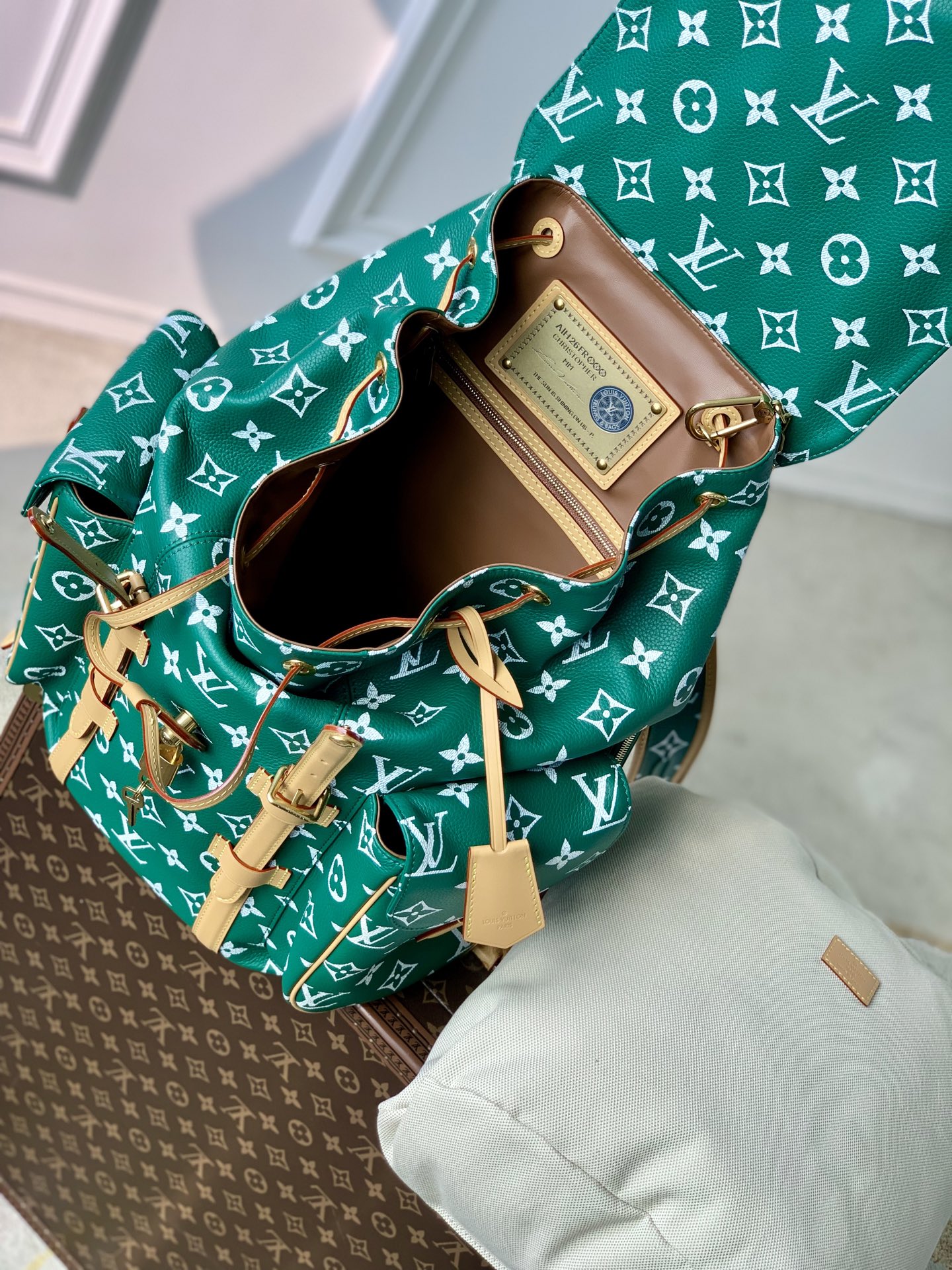 L0vis Vvtt0n Christopher Backpack M24428-38 x 44 x 12.5CM