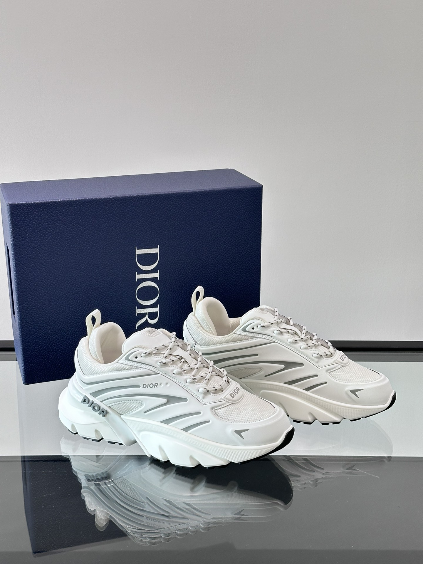 Diro Sports Sneakers