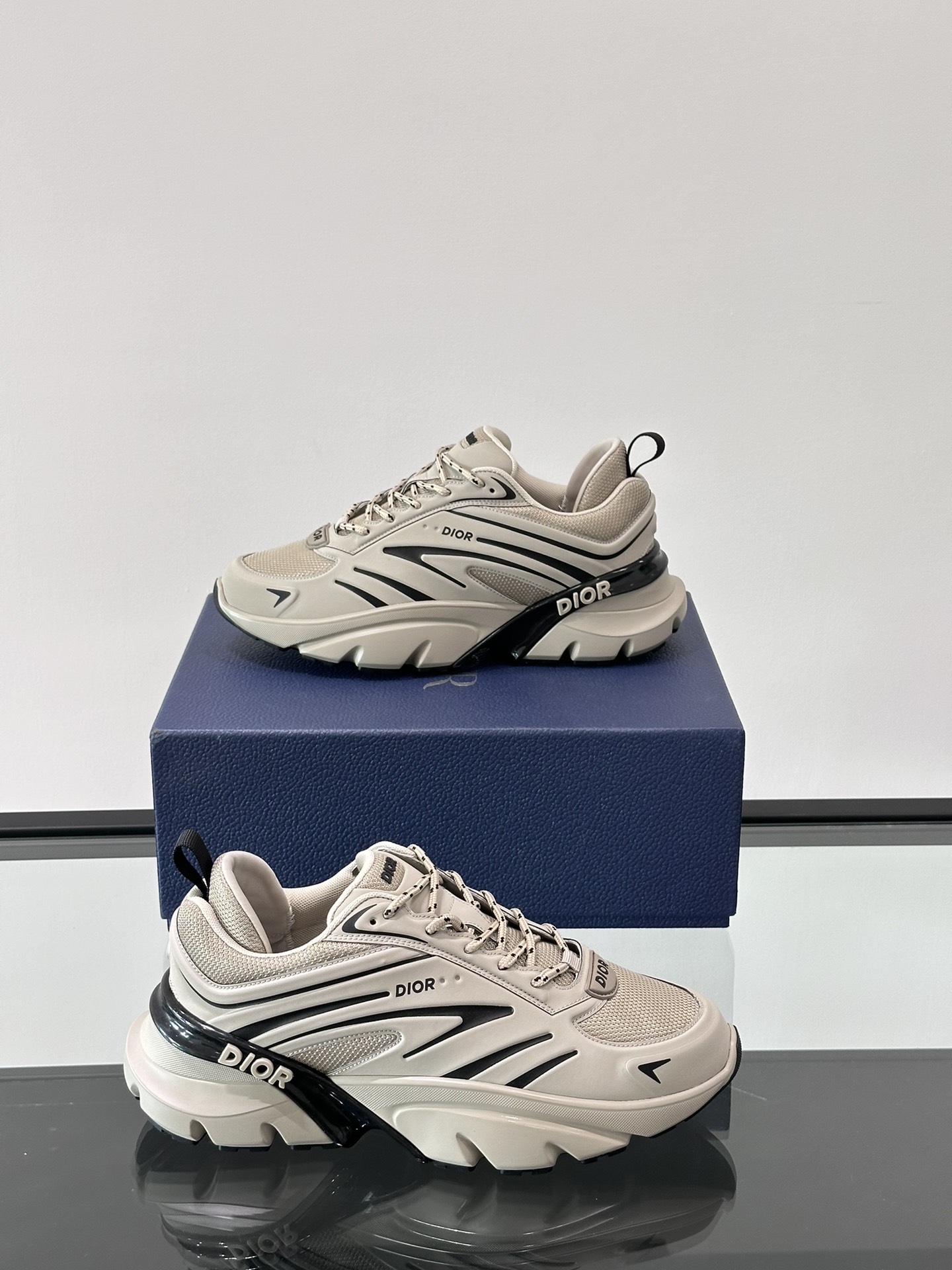 Diro Sports Sneakers