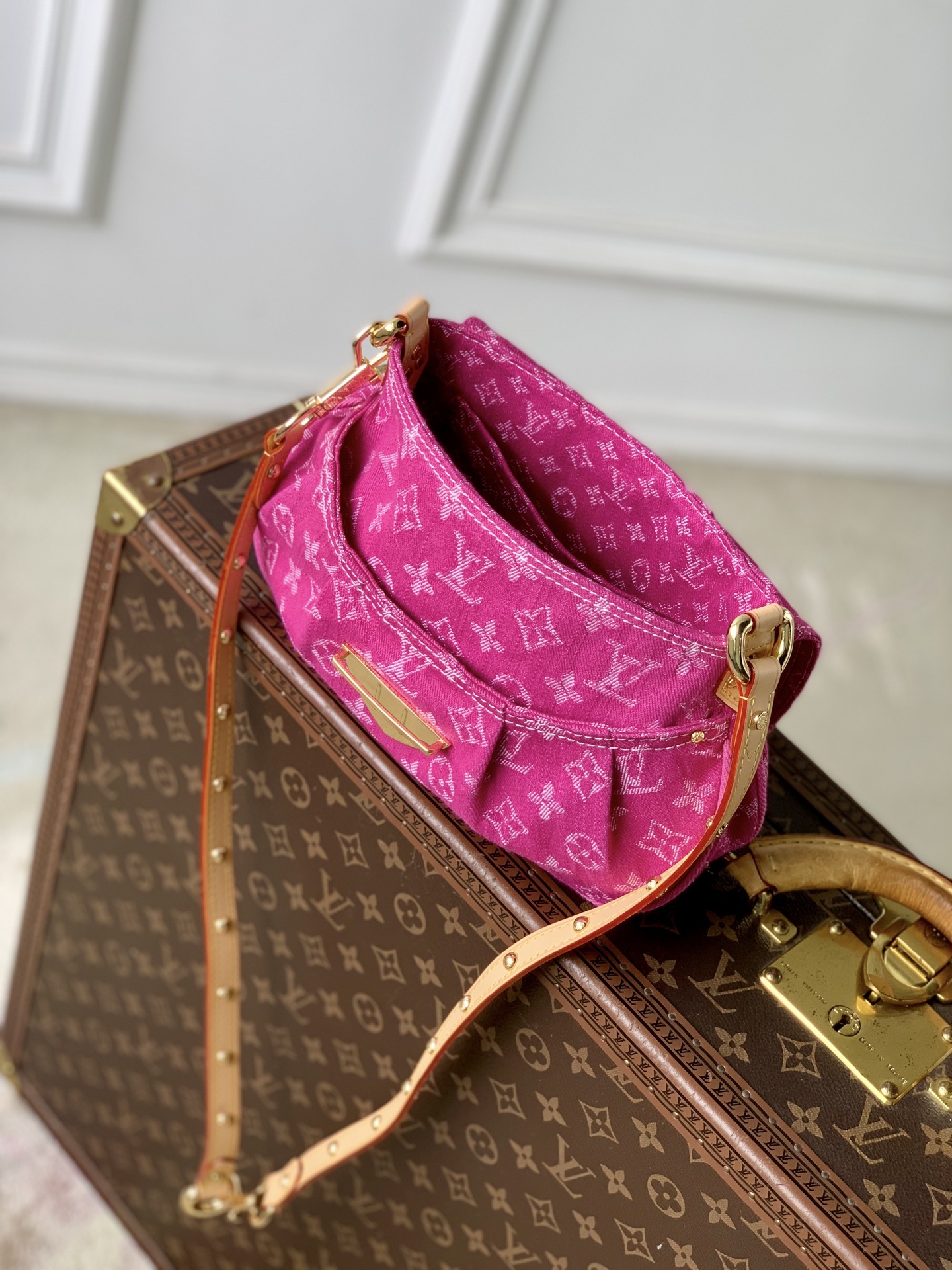 L0vis Vvtt0n Sunset Vibe Bag-18 x 3 x 27CM