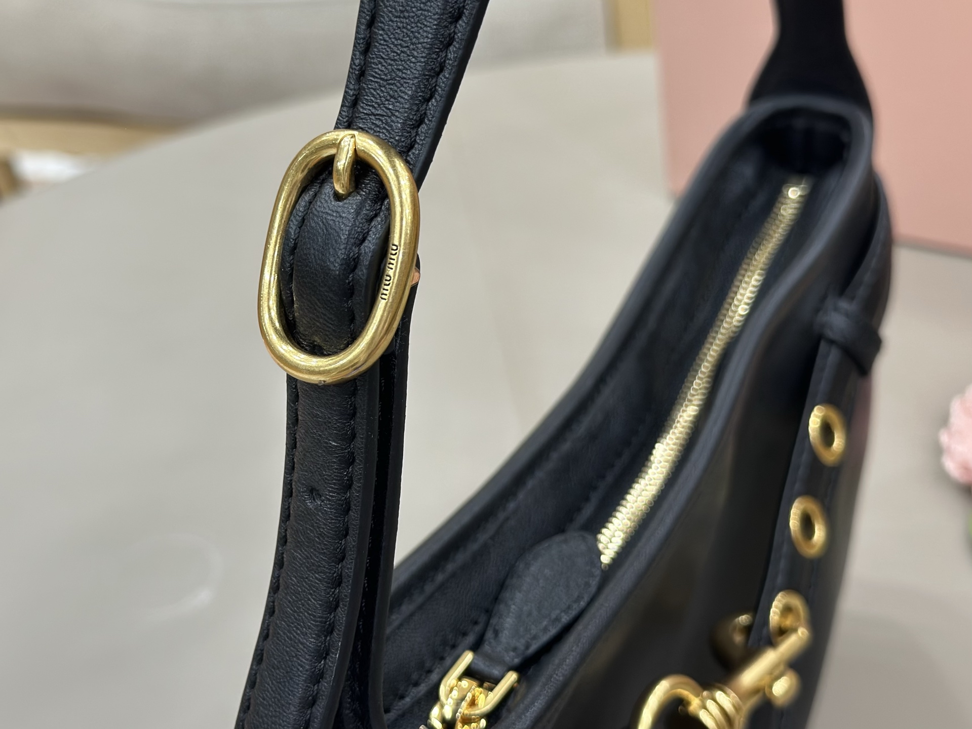Miu Miu Leather Strap Buckle Shoulder Bag-30*18.5*4.5CM