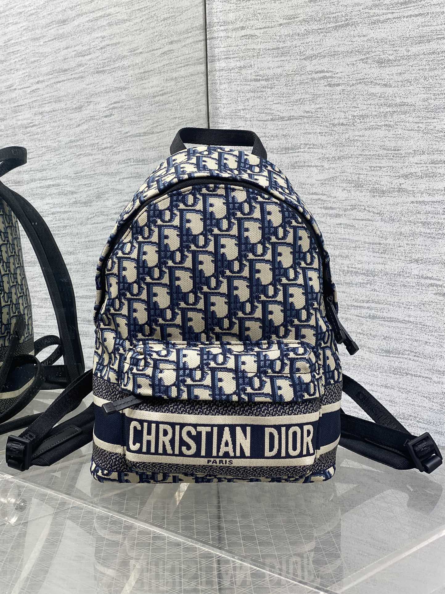 Diro Oblique Backpack-21.5*13*31.5CM