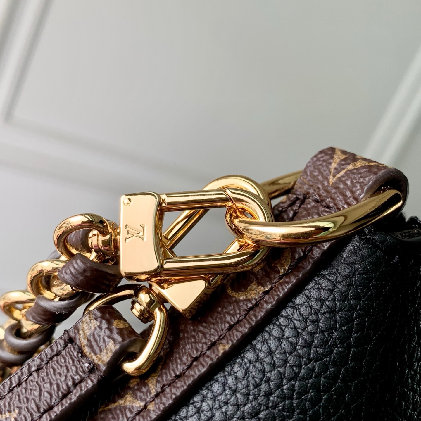 L0vis Vvtt0n Multipass Mini Handbags-M3A389-17.5 x 18 x 9.5CM