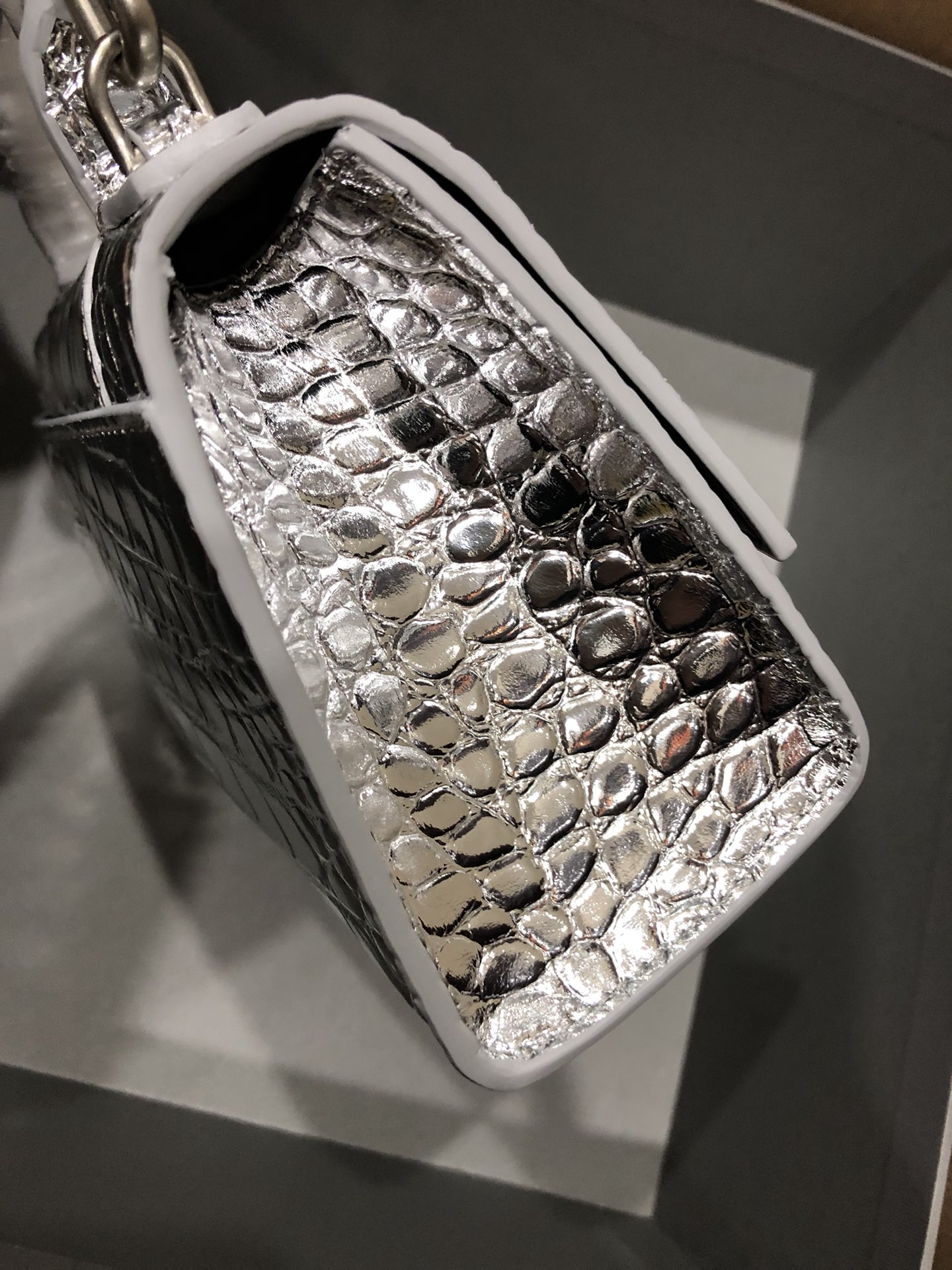 Ba*len*cia*ga small hourglass bag-13*8*19cm